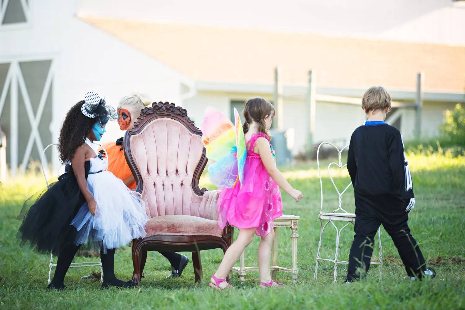 Ghostly Freeze Dance Halloween party games