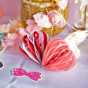 Valentine's Day Heart Hollow Honeycomb Ball Decor Producer