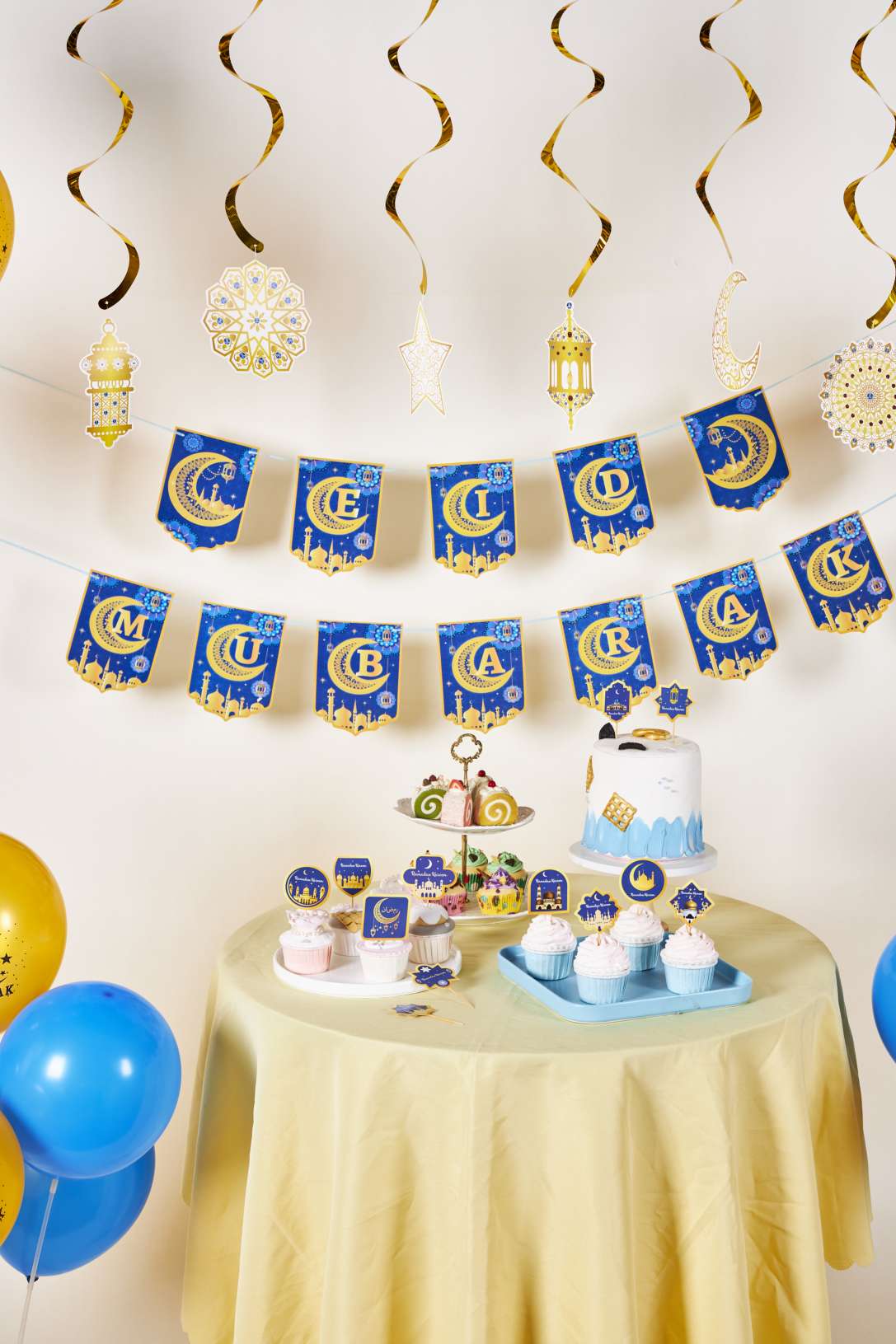 EID MUBARAK Supplies celebrations with eid mubarak banner and cake decorations