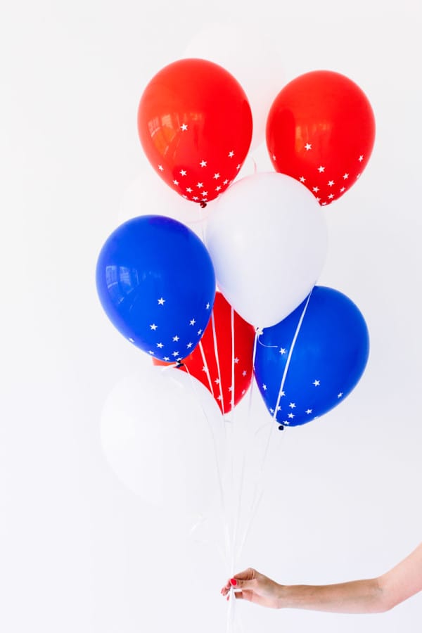 DIY Star Spangled Confetti Balloons 4th of july party decoration ideas