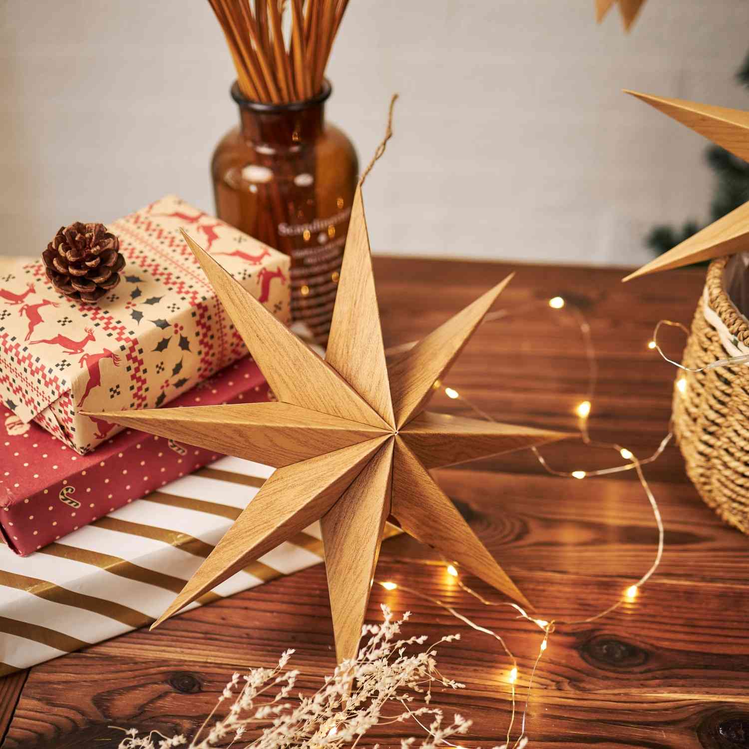 environmentally sustainable paper star lamp