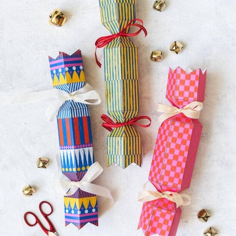 Lars_Christmas_Crackers-Poppers_1_of_11_1280x1280