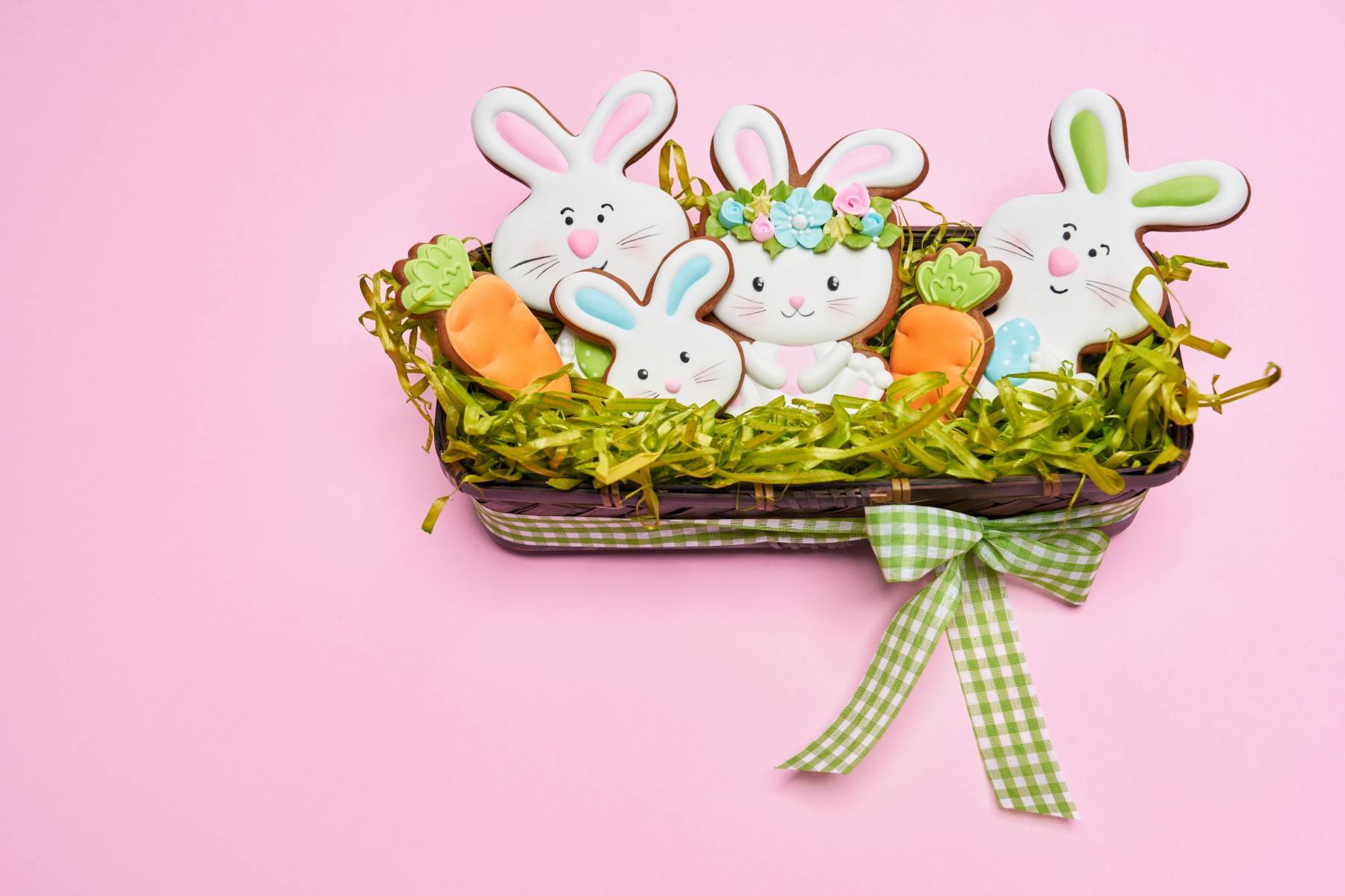 ginger glazed cookies box with grass