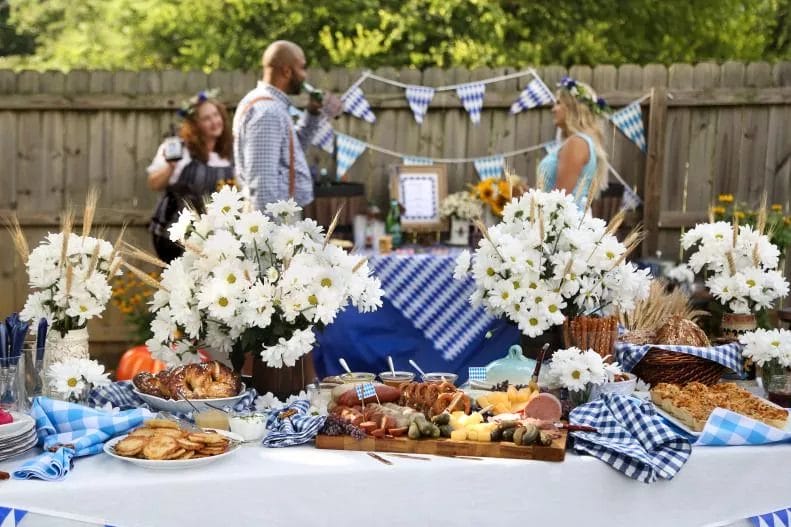 Eco-friendly Oktoberfest supplies
