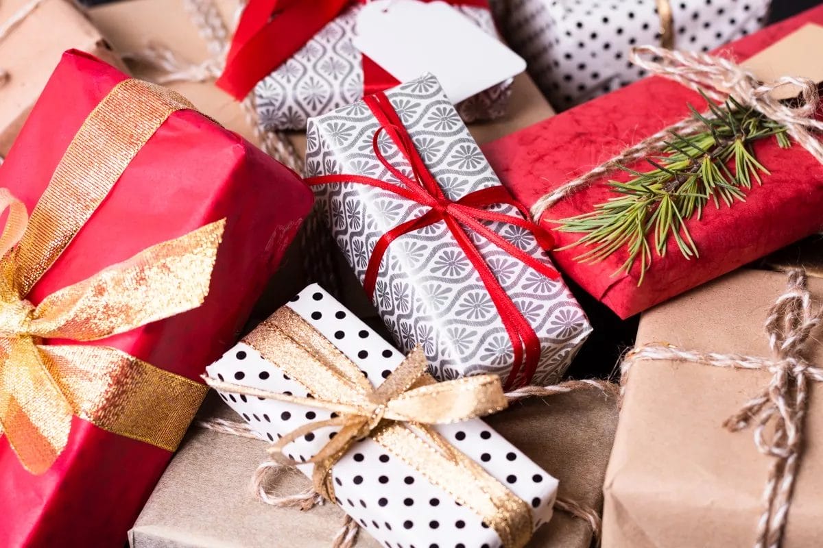 Personalized party favors are more than simply tiny gifts-different-colorful-christmas-gifts